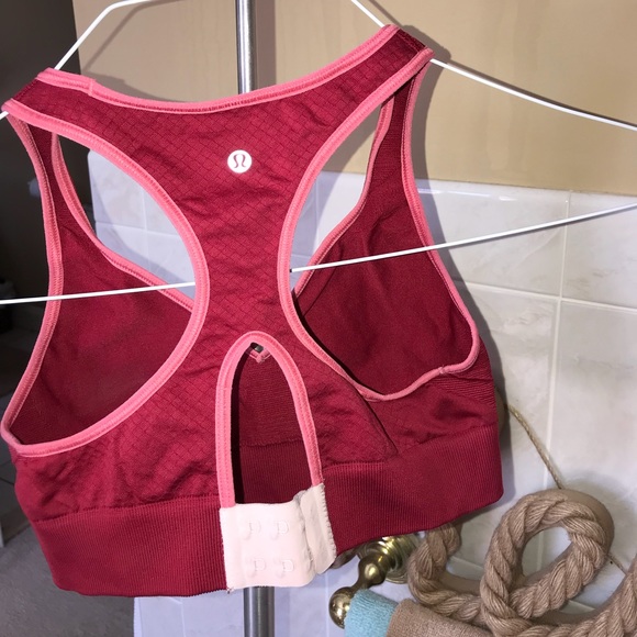 LuLu Lemon Sports Bra - Picture 2 of 2